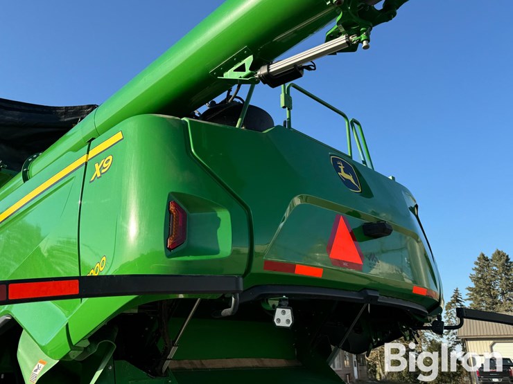 2022-john-deere-x9-1000-image-16