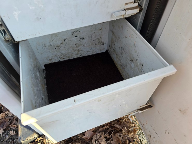 #22404-•-dakota-bodies,-inc-service-bed-image-32