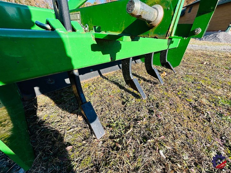 2016-john-deere-1025r-image-113