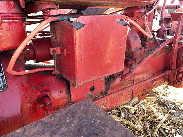 ih-farmall-h-tractor-image-36