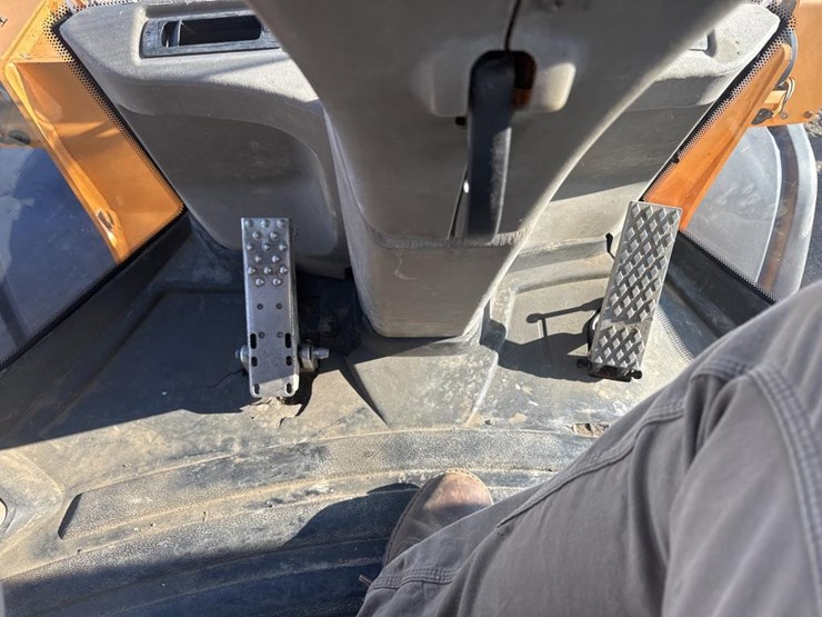 case-621f-xr-image-39