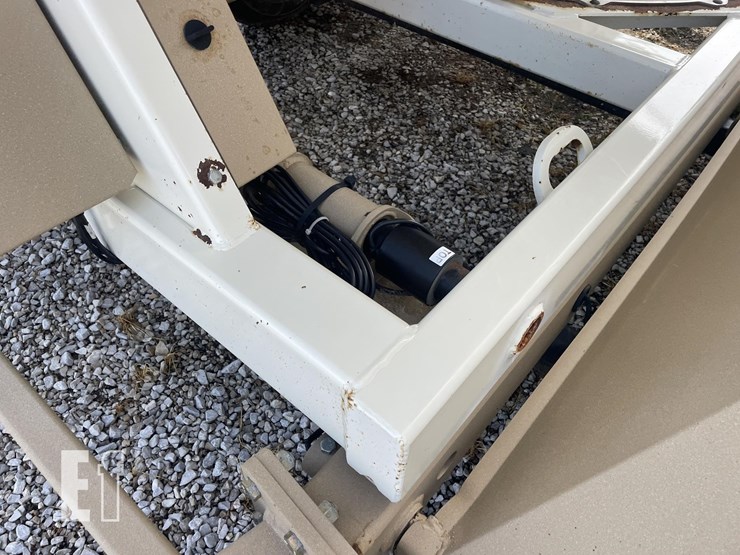 2010-unverferth-3750-image-16