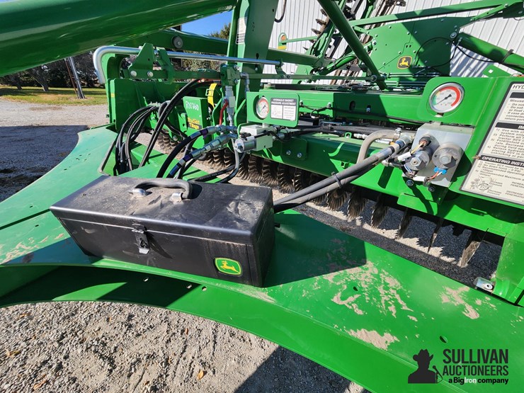 2022-john-deere-2660vt-image-15