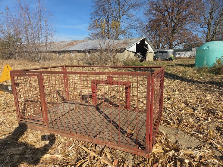 4'x7'-3pt-small-animal-carrier-image-10