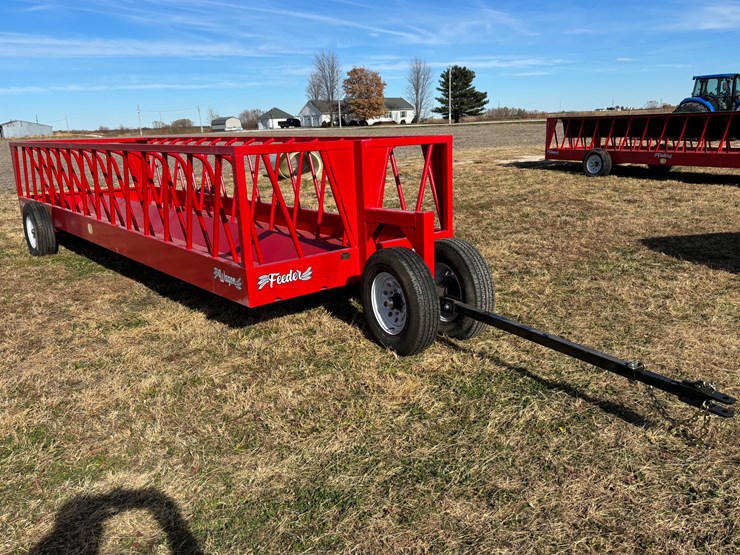 #1005-•-hay-feeder-image-1