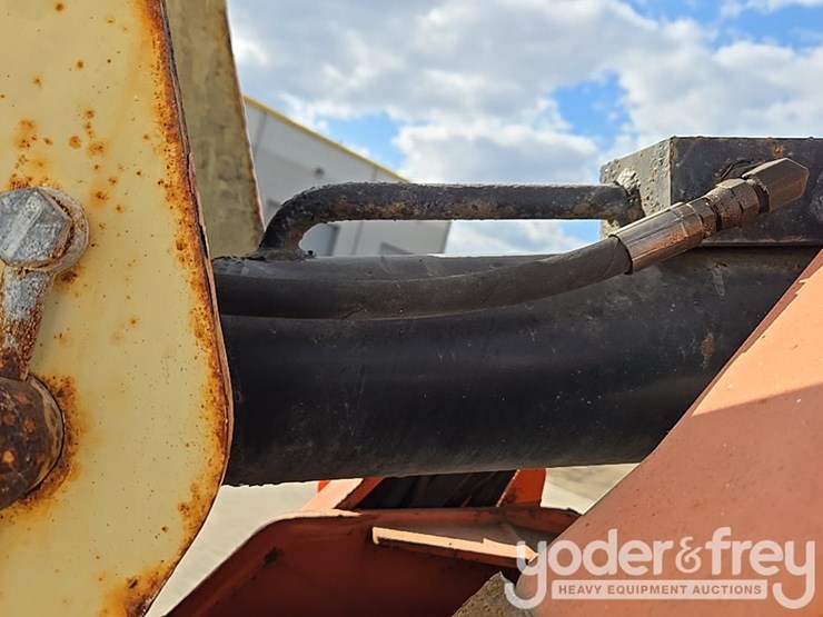 2015-jlg-600aj-image-58