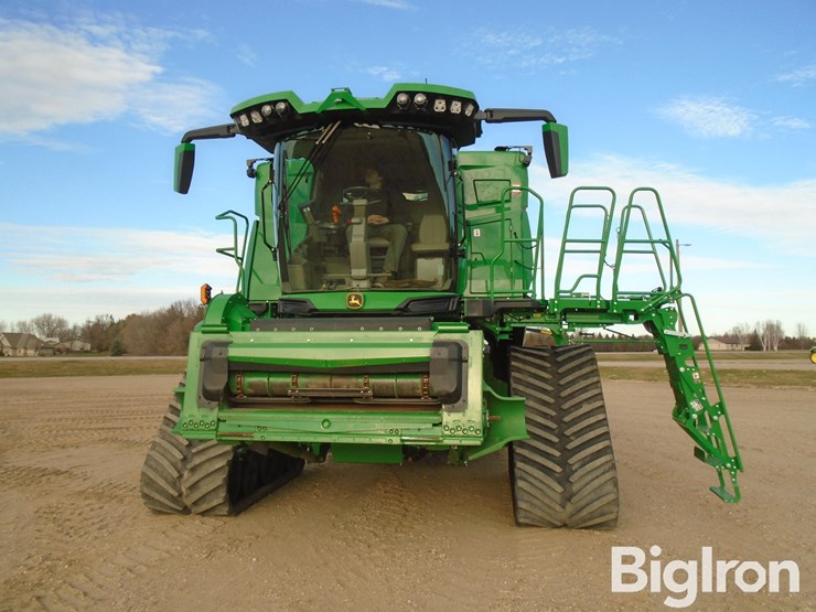 2022-john-deere-x9-1000-image-13