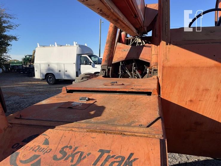 sky-trak-6036-image-7