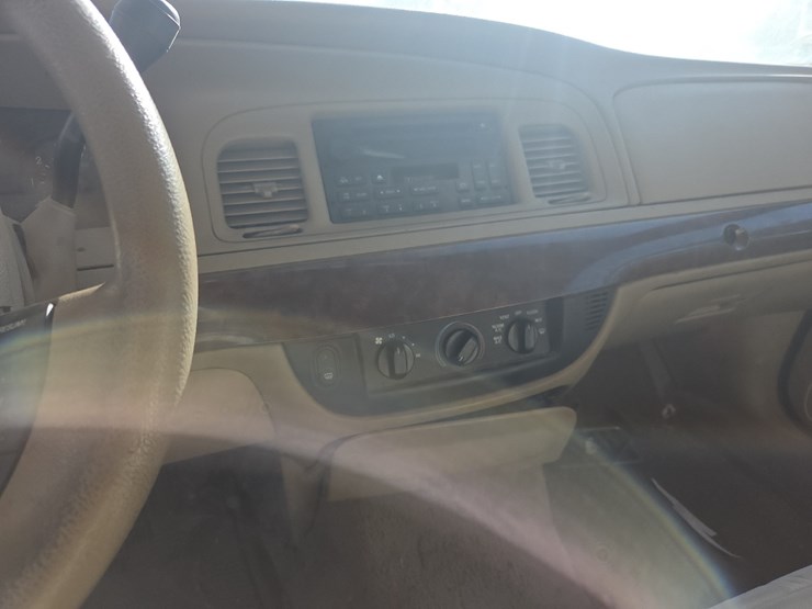 2006-mercury-grand-marquis-gs-car-image-17