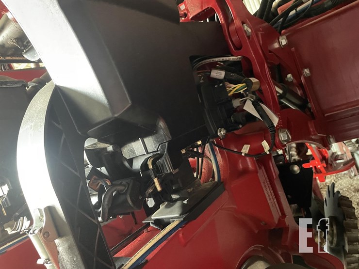 2024-case-ih-2160-image-21