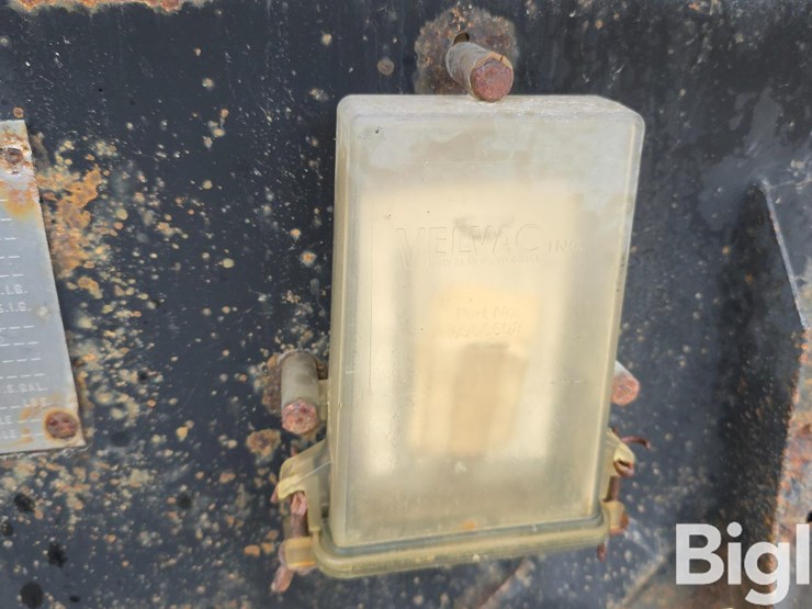 1985-walker-tanker-image-13