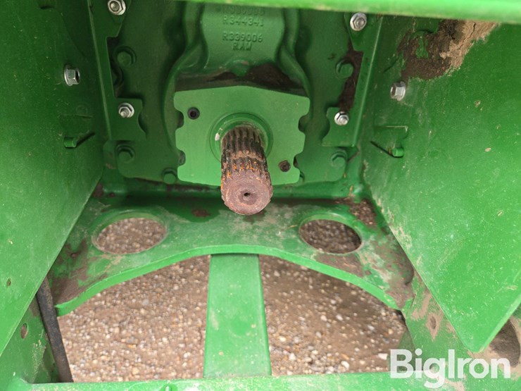 2016-john-deere-8245r-image-10