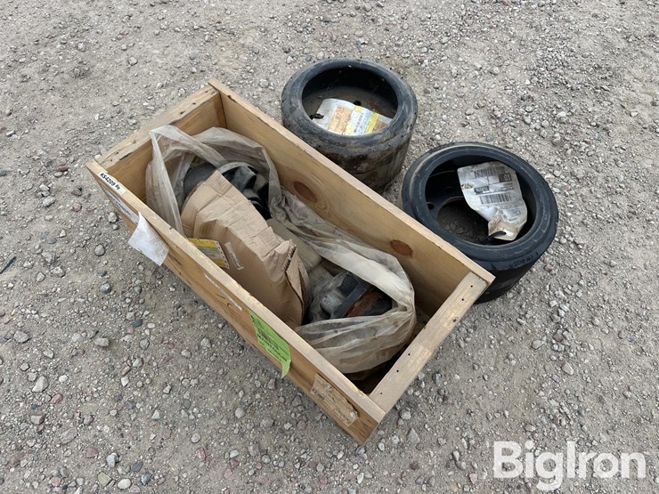 john-deere-9000t-mid-roller-assembly-spindle-&-wheels-image-3