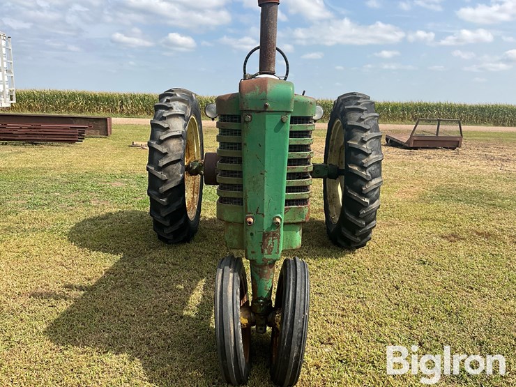 1946-john-deere-model-b-image-2