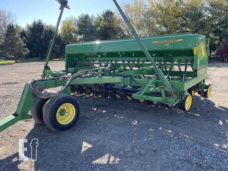 1997-john-deere-750-image-1