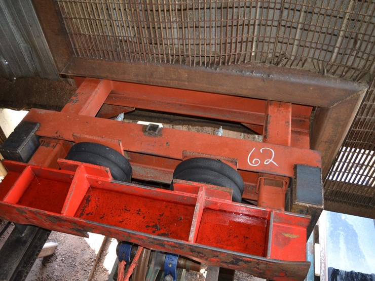 cleereman-model-lpc-42-3-head-block-carriage-w/-length-of-carriage-17'-w/-trackway-w/-pantagraph-w/-end-of-track-air-bag-stops-sn#42-39092-image-5