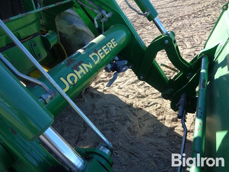 2013-john-deere-6150r-image-19