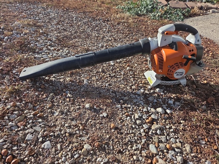 stihl-bg-86-leaf-blower-image-1