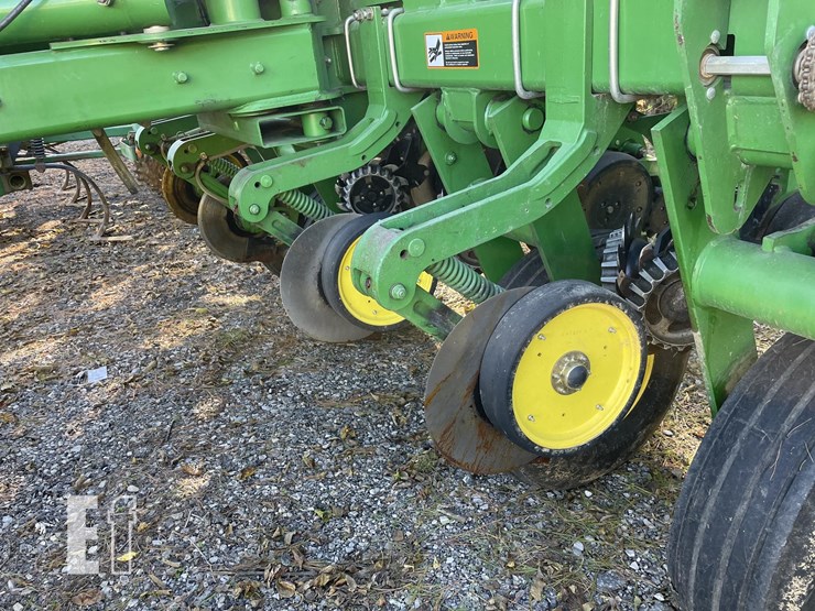 2011-john-deere-1770nt-image-11