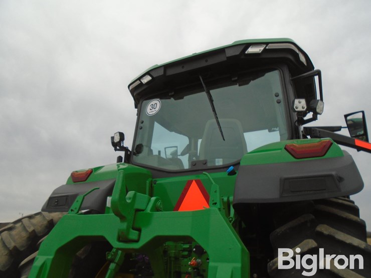 2023-john-deere-8r-370-image-16