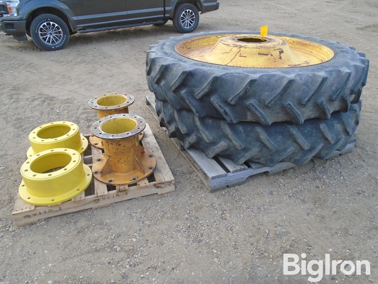 john-deere-380-image-8