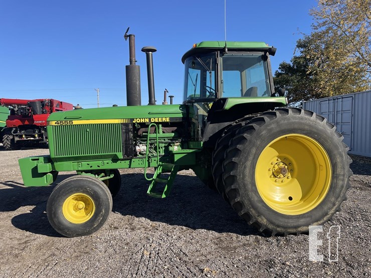 1990-john-deere-4555-image-3