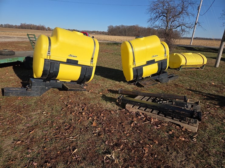 demco-saddle-tanks-w/-mounting-brackets-image-1