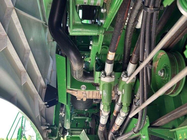 2021-john-deere-s770-image-24