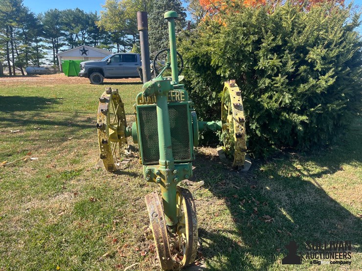 john-deere-b-image-2