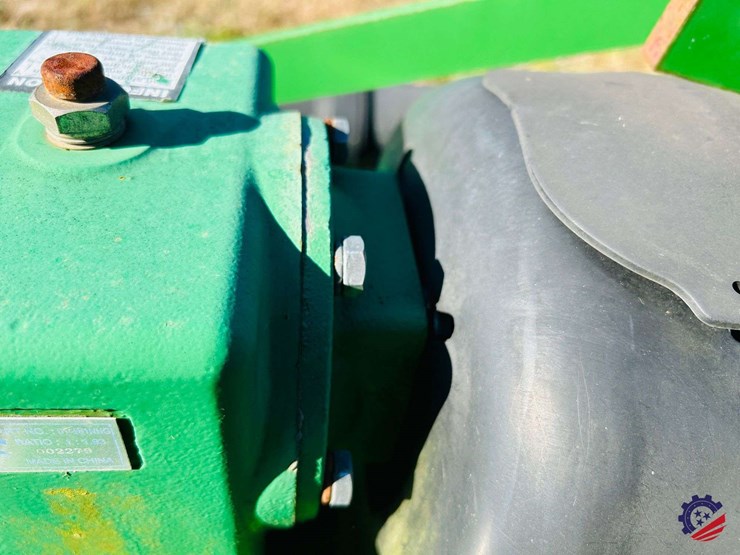2016-john-deere-1025r-image-131