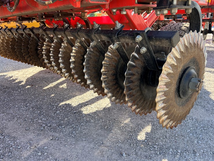 #206689-•-kuhn-8005-excellerator-image-15