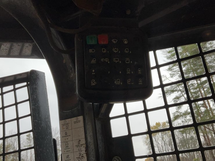 2016-deere-550k-lgp-image-17