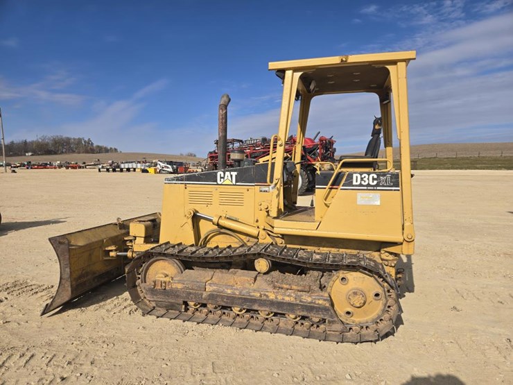 1996-caterpillar-d3c-image-5