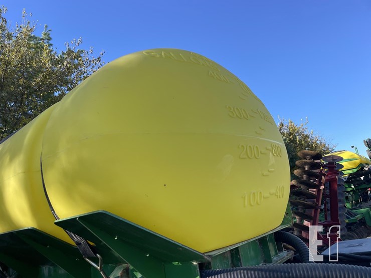2011-john-deere-1770nt-image-18