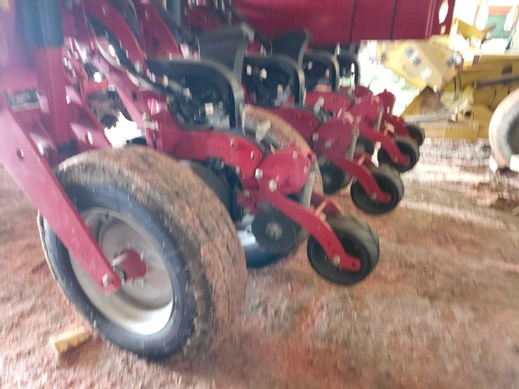 2023-case-ih-2150-image-10