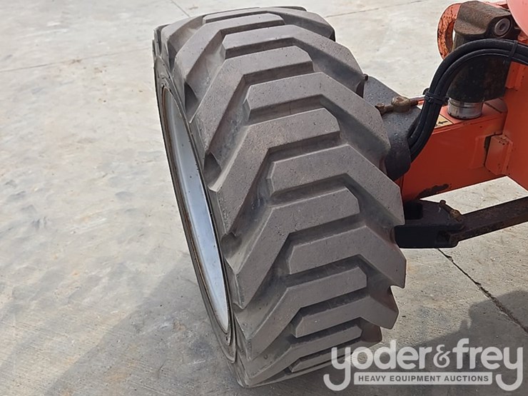 2015-jlg-600aj-image-24