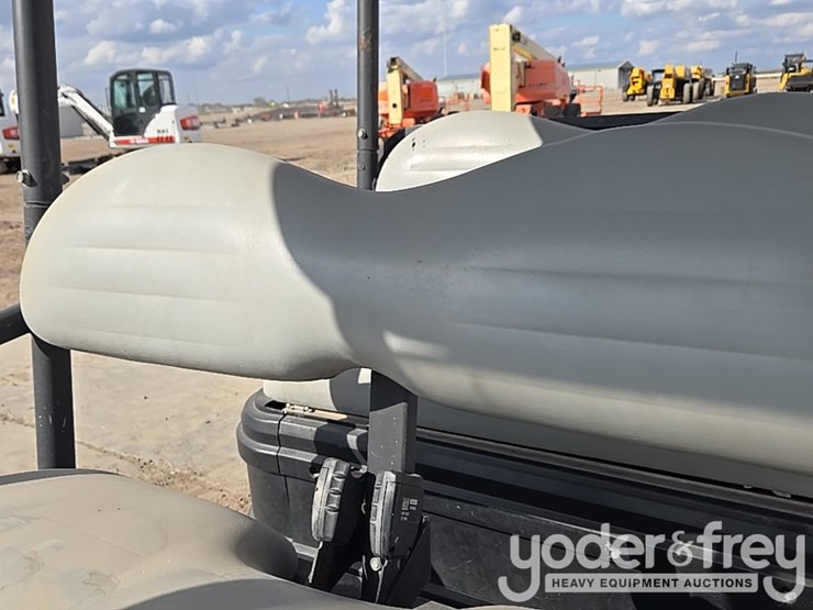 2020-club-car-carryall-1700-image-70