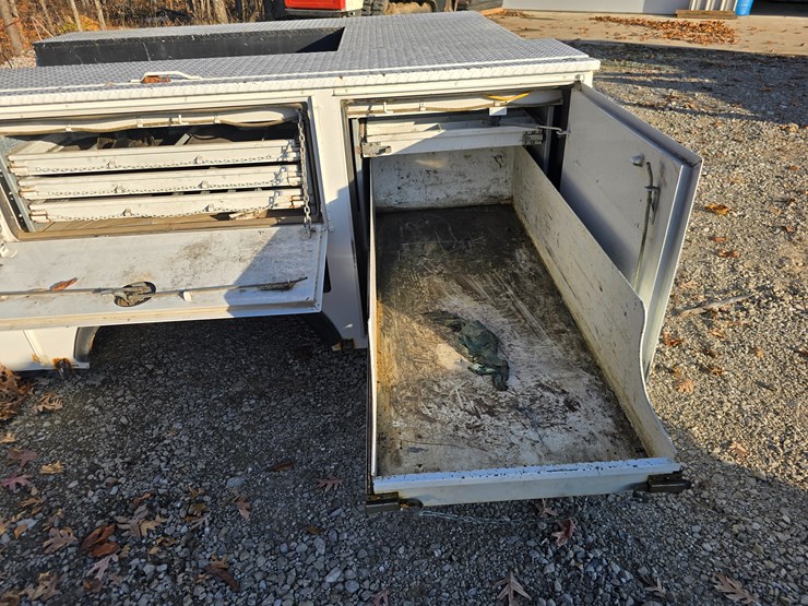 #22404-•-dakota-bodies,-inc-service-bed-image-18