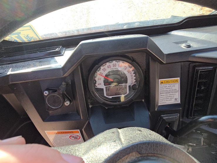 2015-polaris-ranger-crew-image-56