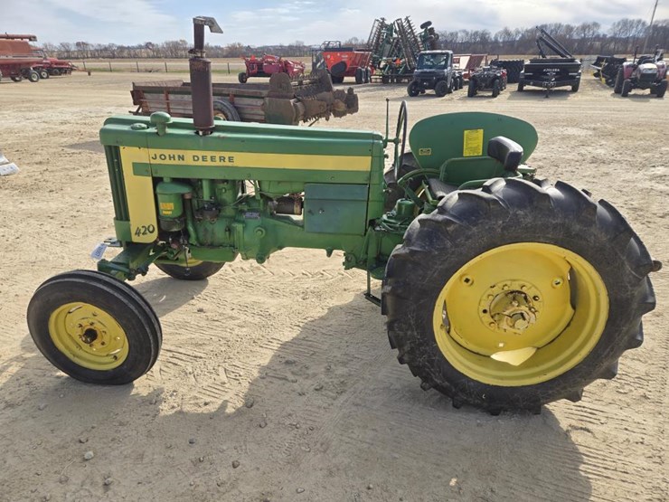 john-deere-420-image-9