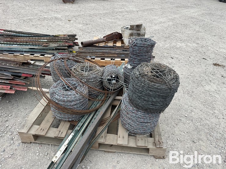fencing-materials-assortment-image-12