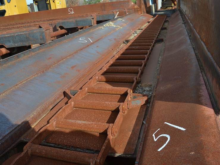 23'-heavy-duty-endwise-log-trough-w/-ladder-back-chain-w/-10hp-heavy-duty-drive-w/-steel-support-to-the-ground-image-3