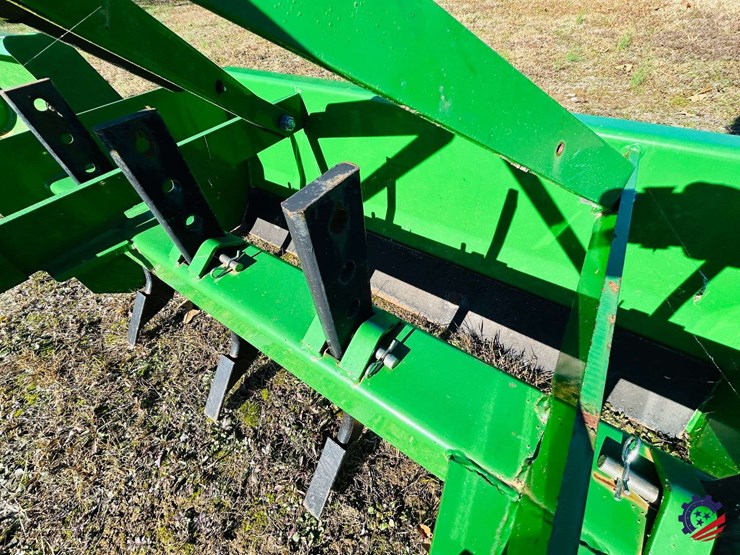 2016-john-deere-1025r-image-116