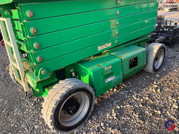 2015-jlg-4069le-image-18