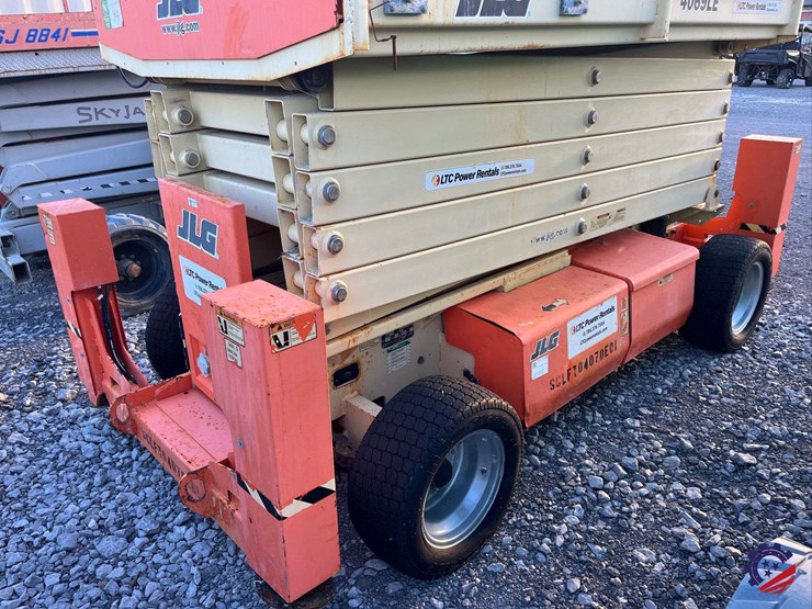 2021-jlg-4069le-image-26