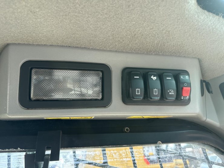 caterpillar-236d3-image-35