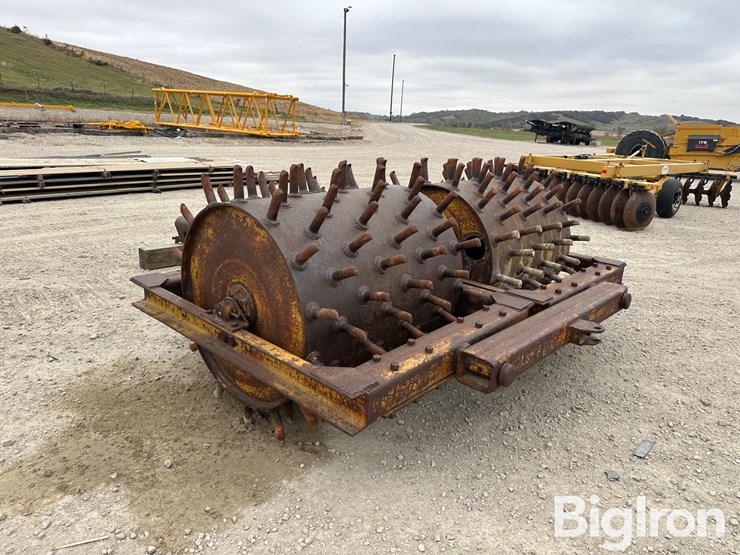 pull-type-double-drum-sheepsfoot-compactor-image-7