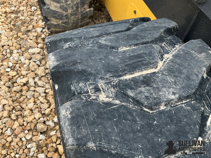 2020-new-holland-l334-image-16