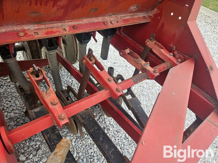 international-6200-image-12