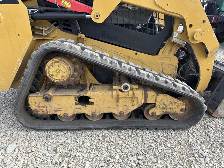 caterpillar-239d-image-37